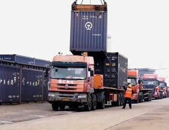 廣州(zhou)南沙物流(liu)公司(si)/南沙物流(liu)車(che)隊 集裝(zhuang)箱(xiang)拖(tuo)車(che)隊集卡運輸拖車(che)行